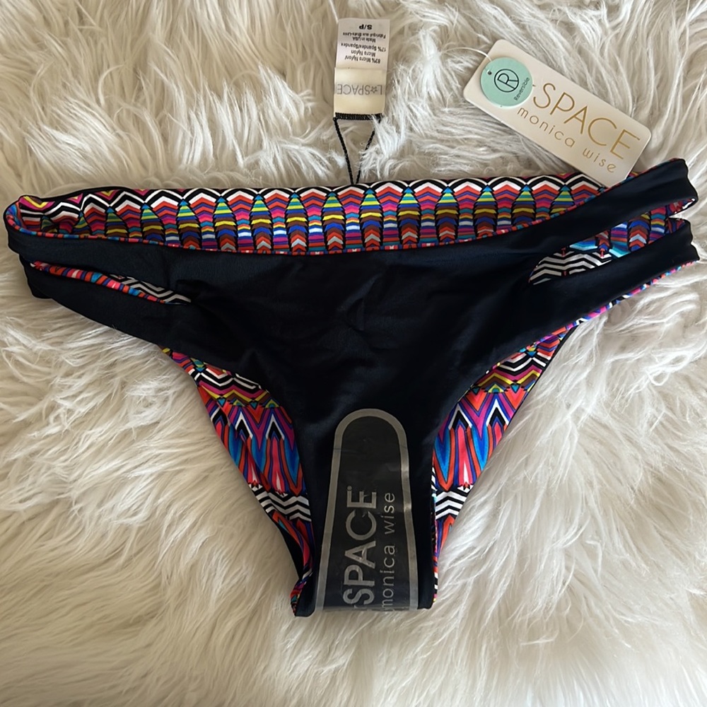 L Space Bikini - Picture 5 of 7